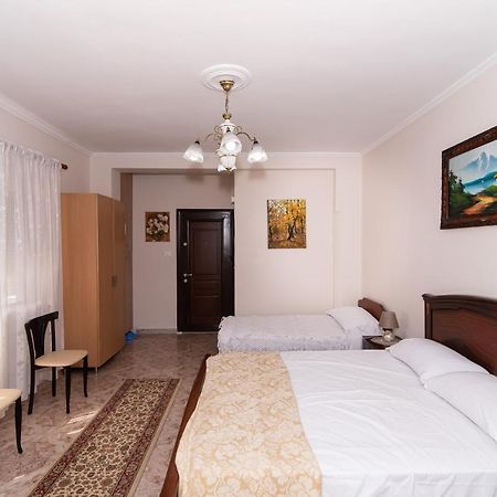 Erla'S Apartment Tirana Exteriör bild