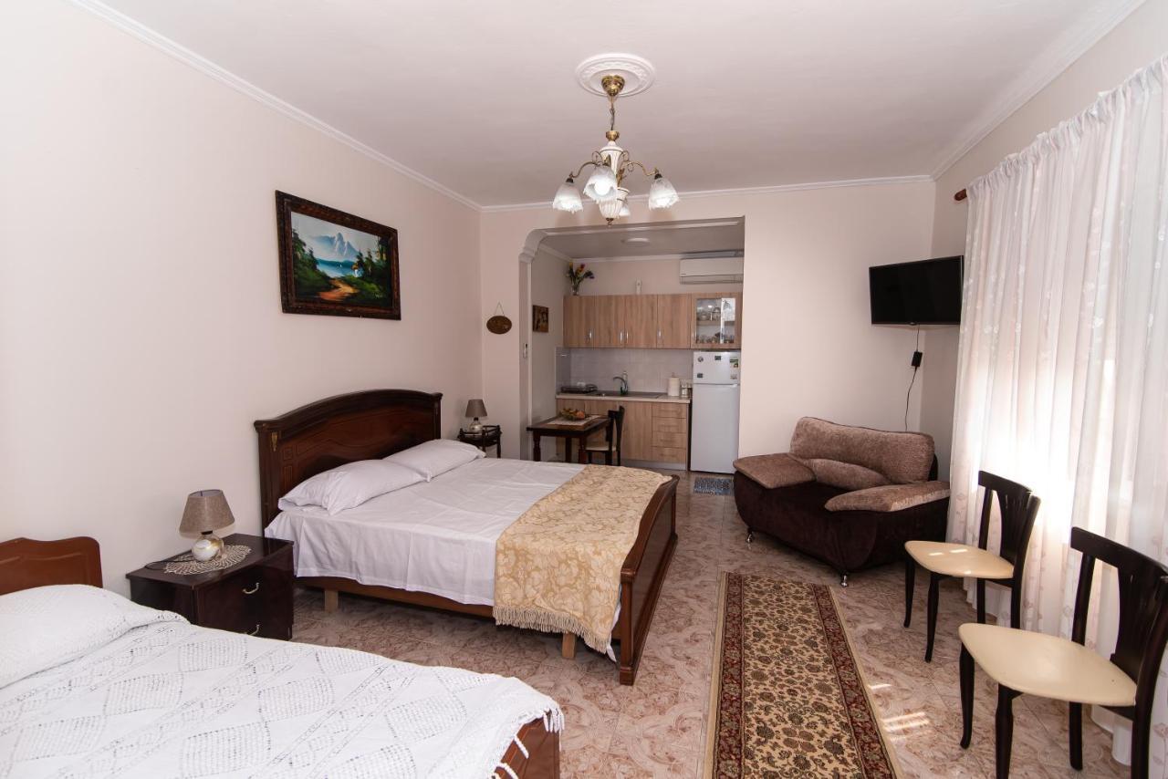 Erla'S Apartment Tirana Exteriör bild
