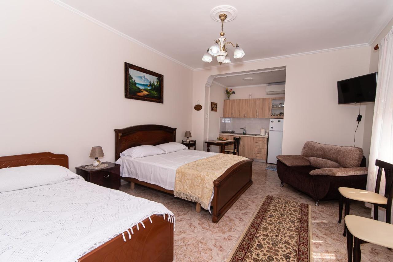 Erla'S Apartment Tirana Exteriör bild